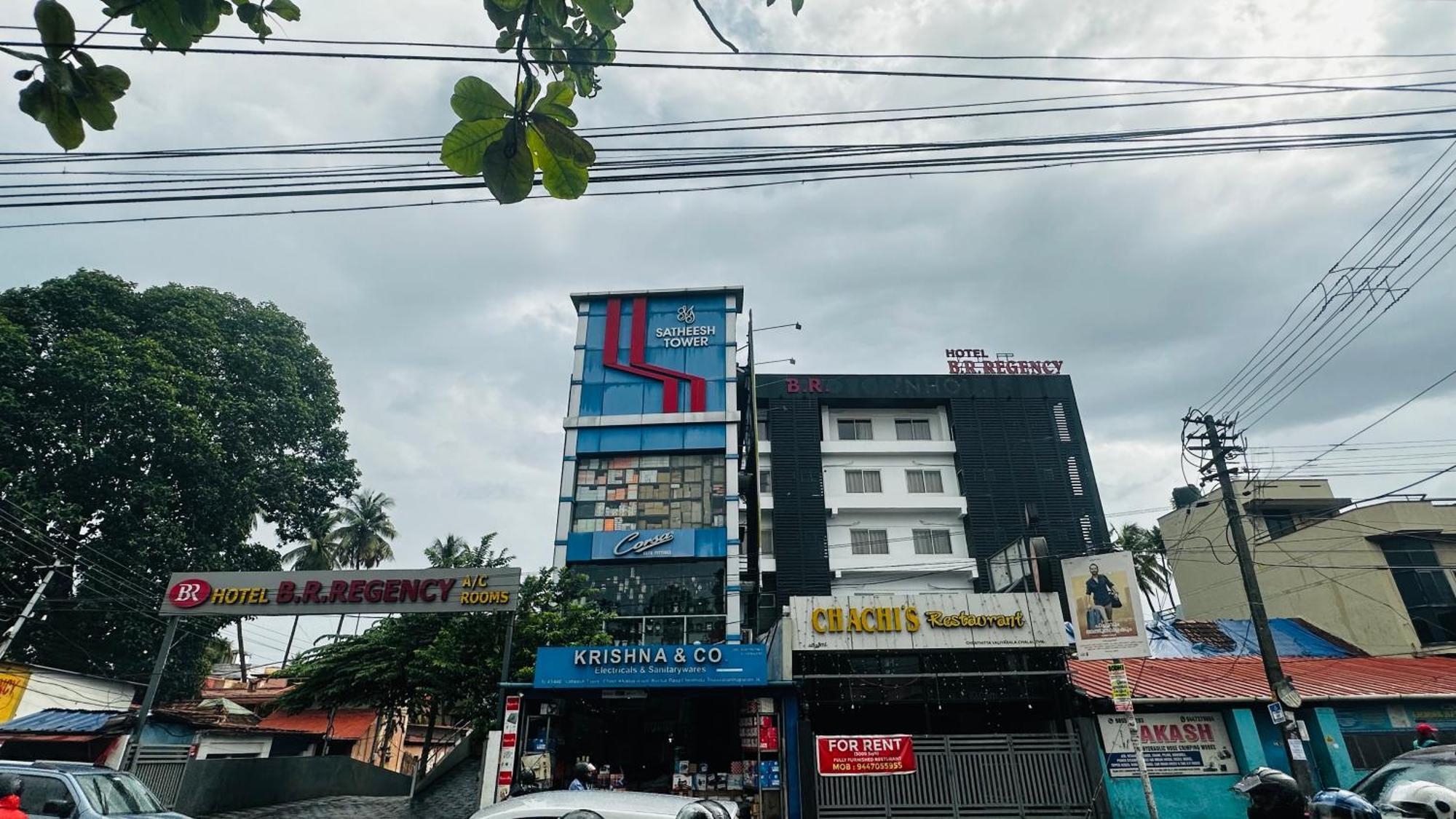 Hotel B R Regency Thiruvananthapuram Buitenkant foto