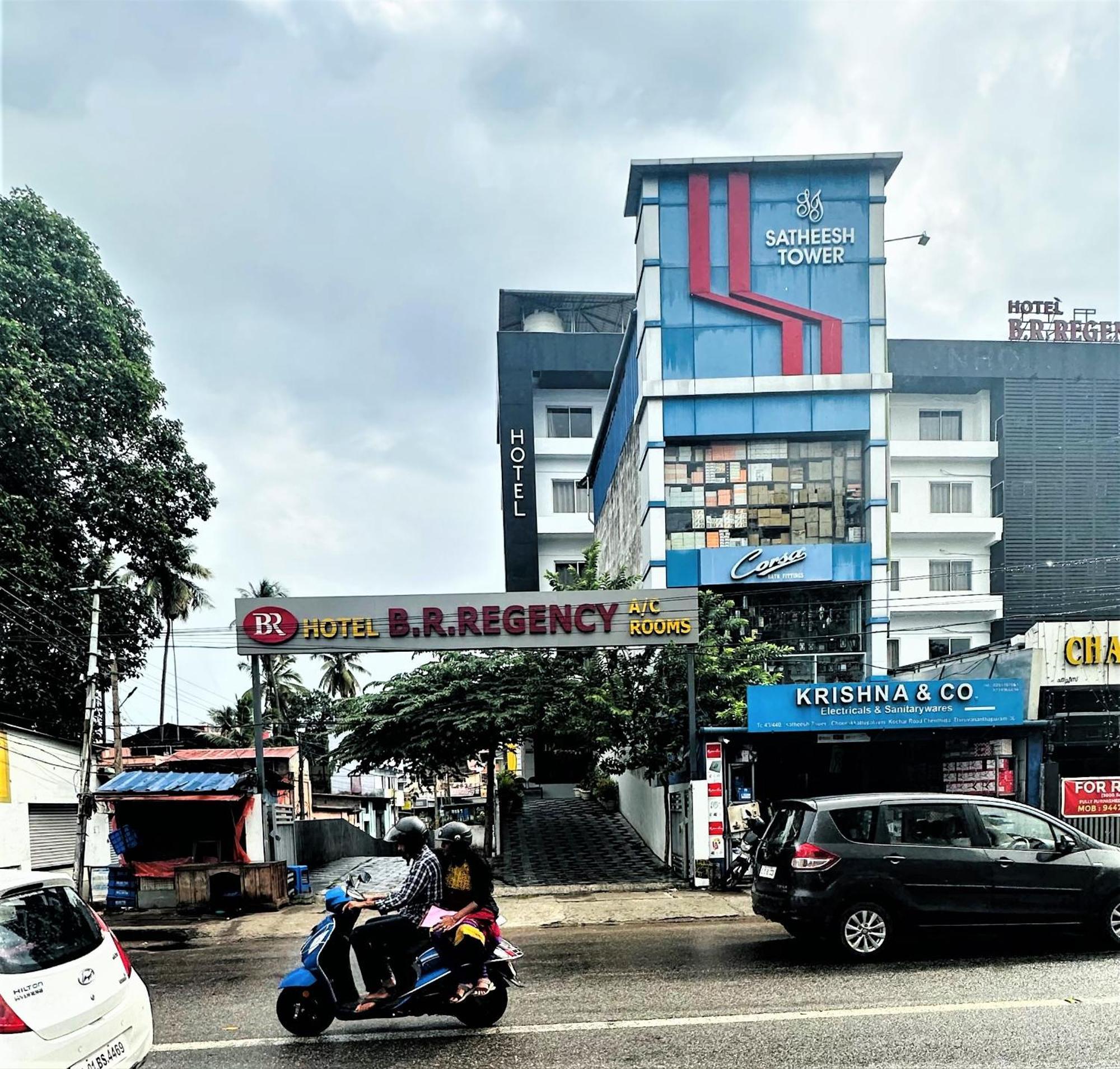 Hotel B R Regency Thiruvananthapuram Buitenkant foto