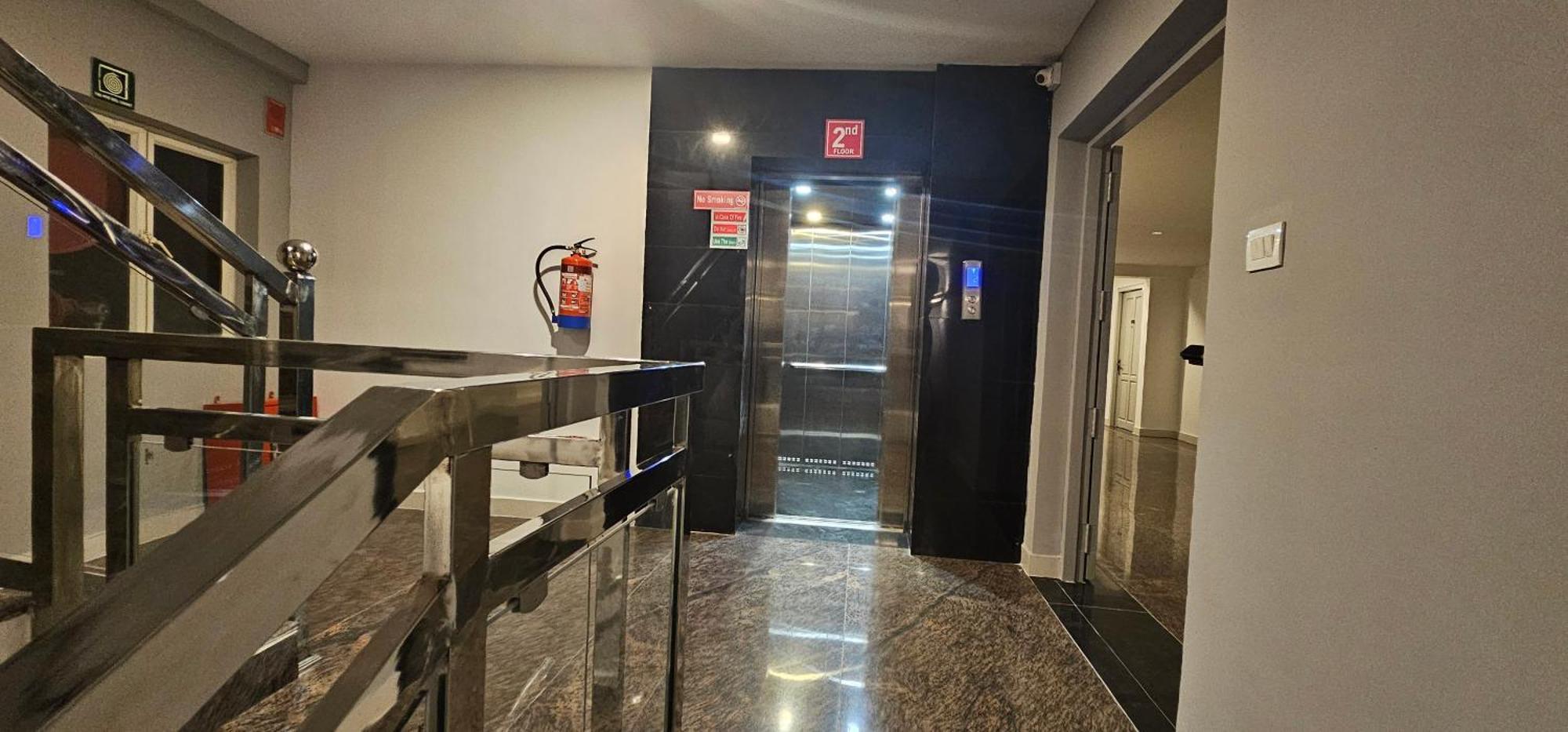 Hotel B R Regency Thiruvananthapuram Buitenkant foto